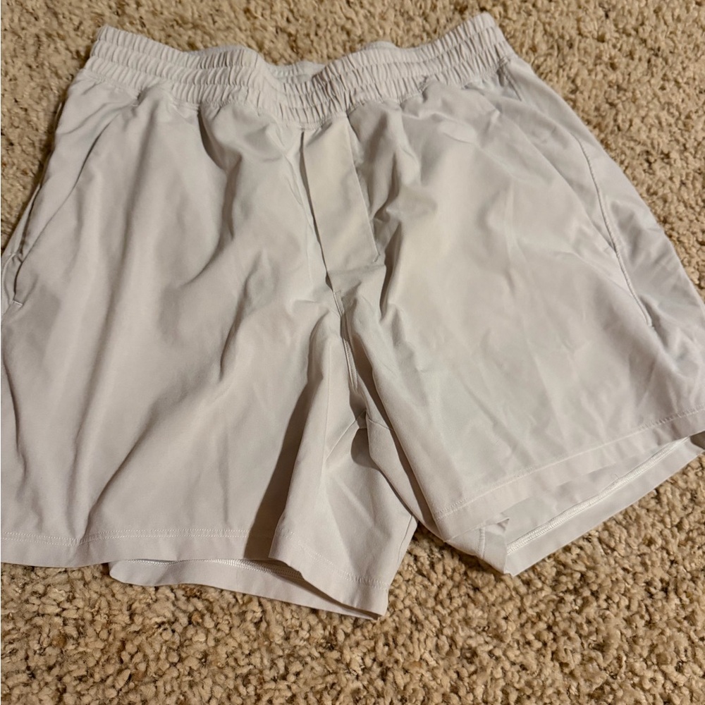 lululemon athletica Men's Light Gray Athletic Shorts